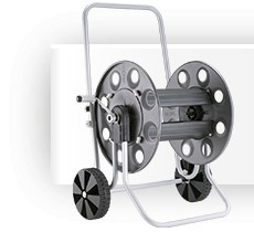 Schlauchwagen aus Metall